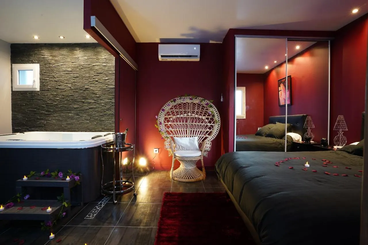 Holiday home Spa Prive Et Piscine Chauffee A 8 Km De Toulouse Montrabe France